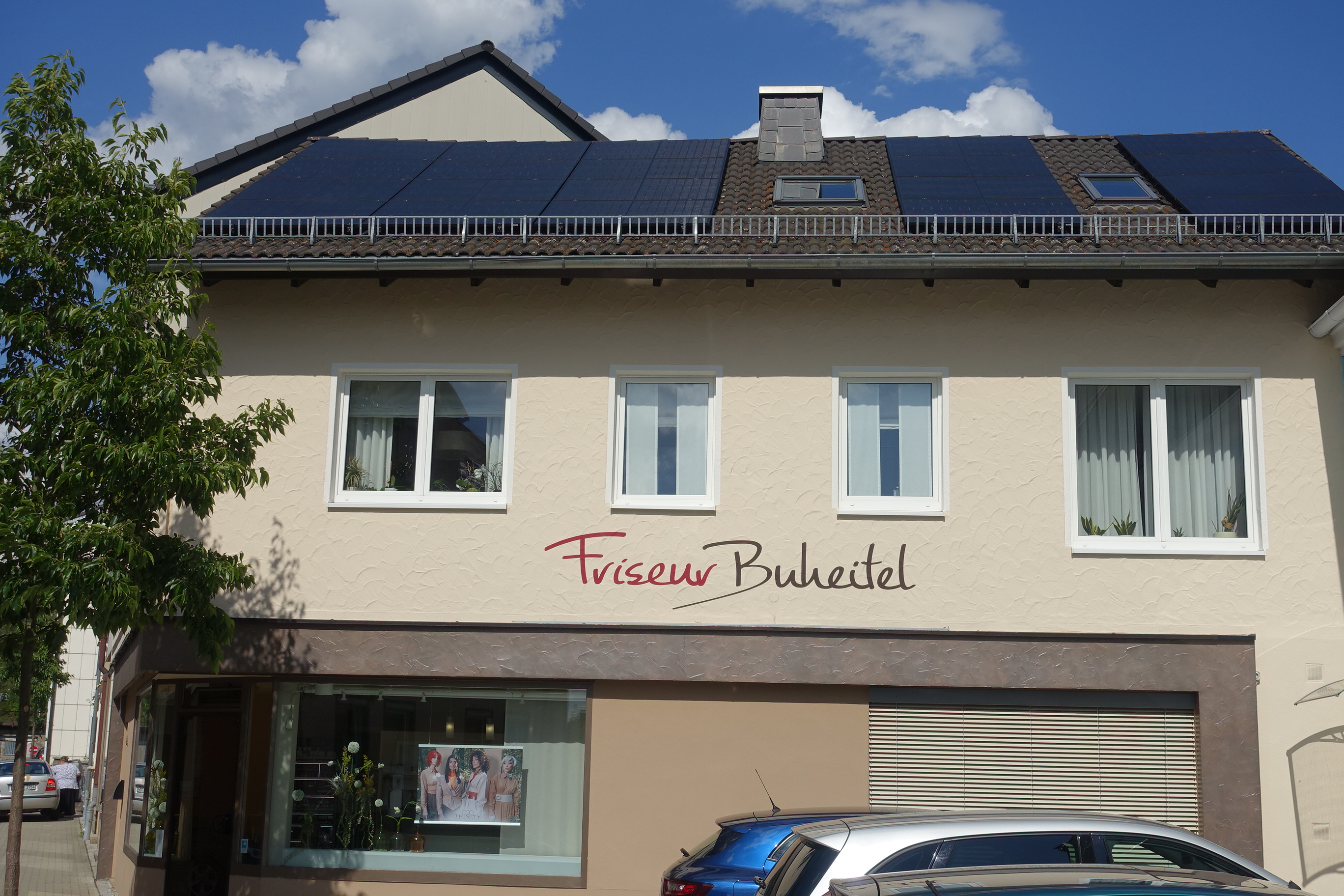 PV Haus Frontansicht